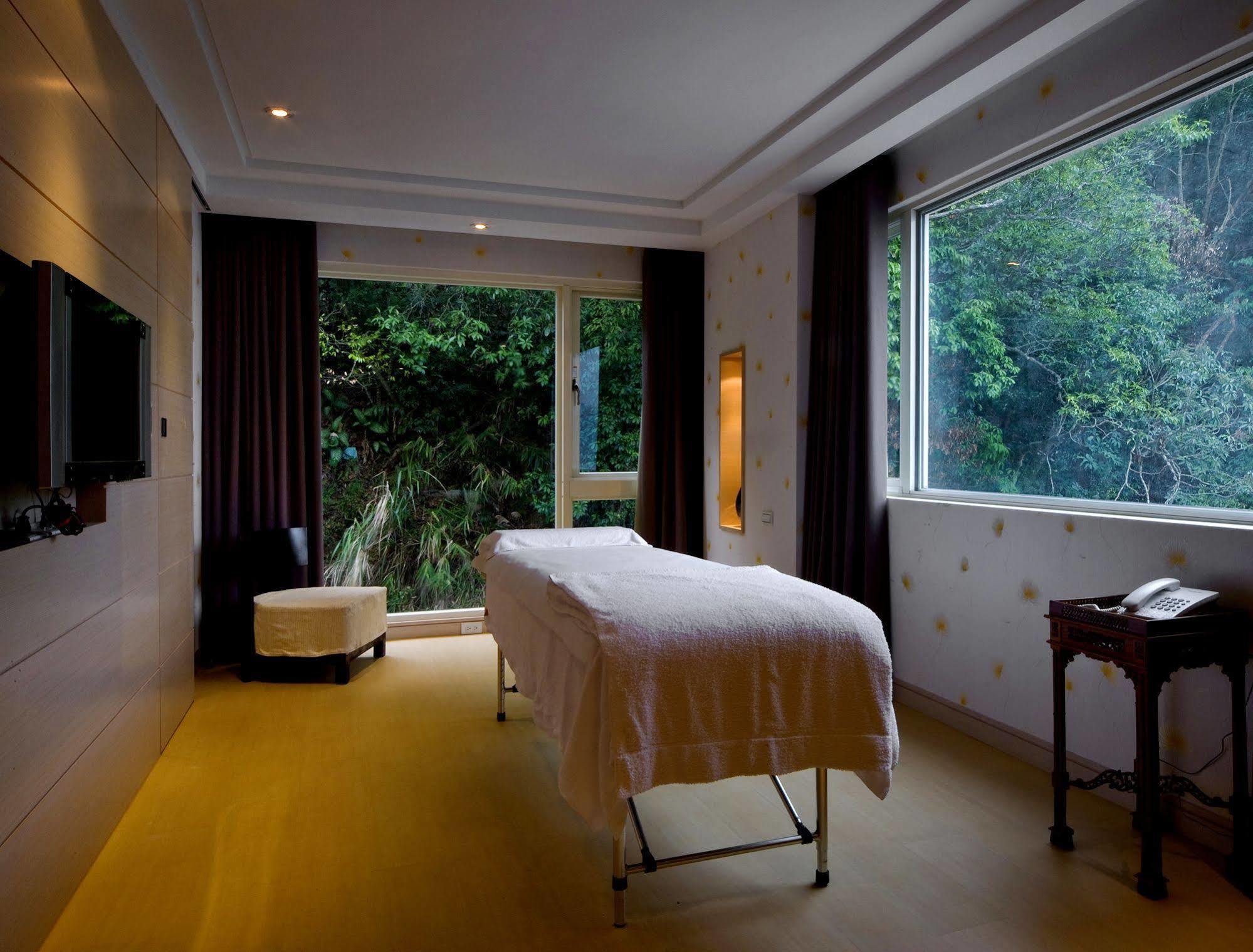 Spa Home Sun Moon Lake Luxury Lakeside Hotel Yuchi Esterno foto