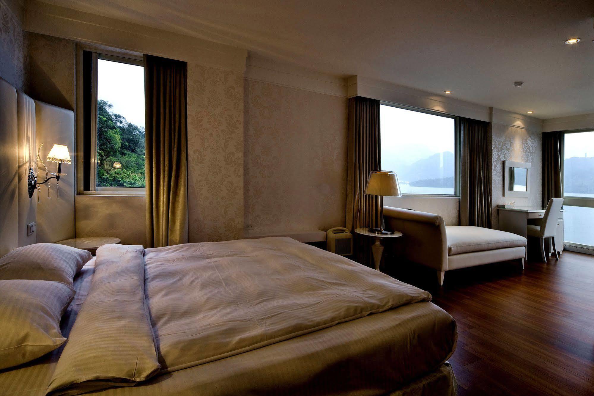 Spa Home Sun Moon Lake Luxury Lakeside Hotel Yuchi Esterno foto